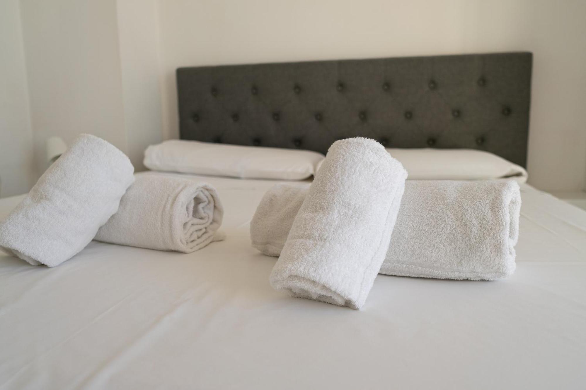 Casa Grimaldi - Terrace & Sea View Apartment เวนติมิญา ภายนอก รูปภาพ